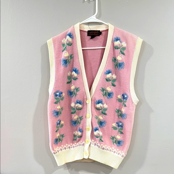 Eddie Bauer Jackets & Blazers - Vintage Eddie Bauer floral knit grandmacore vest